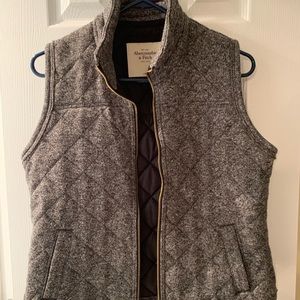 abercrombie&fitch vest